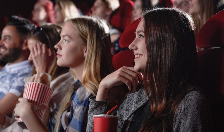 Cinema movido a energia solar já é realidade no Brasil